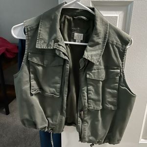 A New Day army green vest. Good condition.